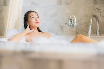 Detail Foto Wanita Sedang Mandi Nomer 45