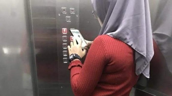 Detail Foto Wanita Tidak Memakai Busana Nomer 47