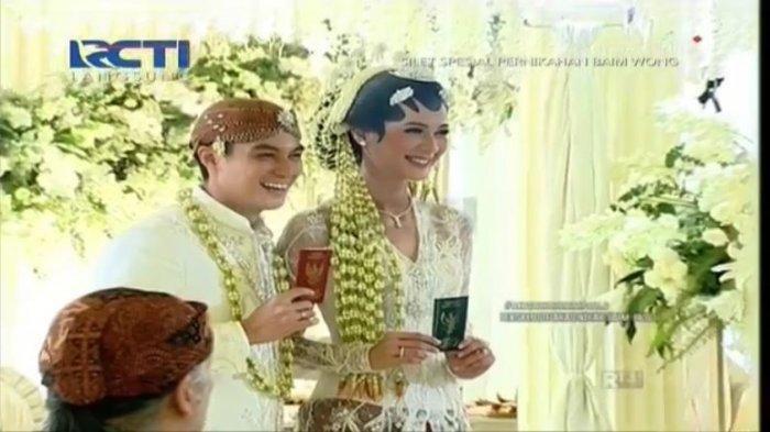 Download Foto Wedding Di Kamar Pengantin Nomer 53