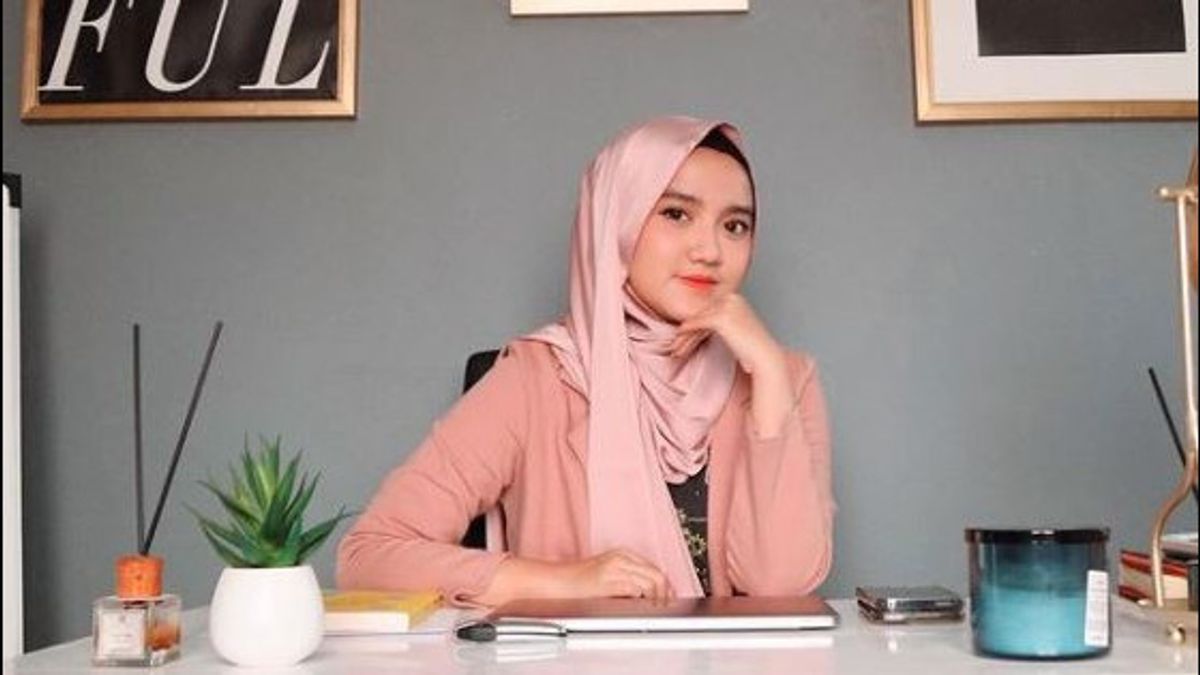 Detail Foto Wirda Mansur Nomer 2