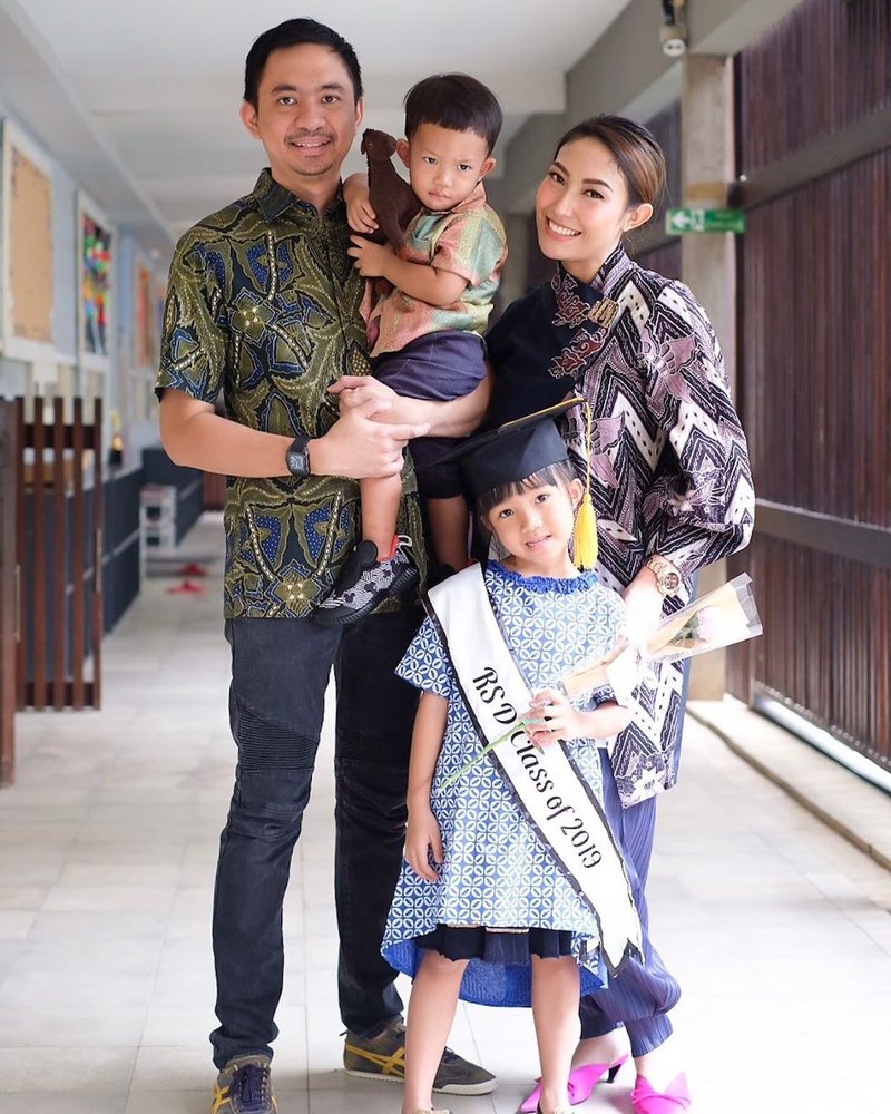 Detail Foto Wisuda Anak Tk Dan Ibu Nomer 8