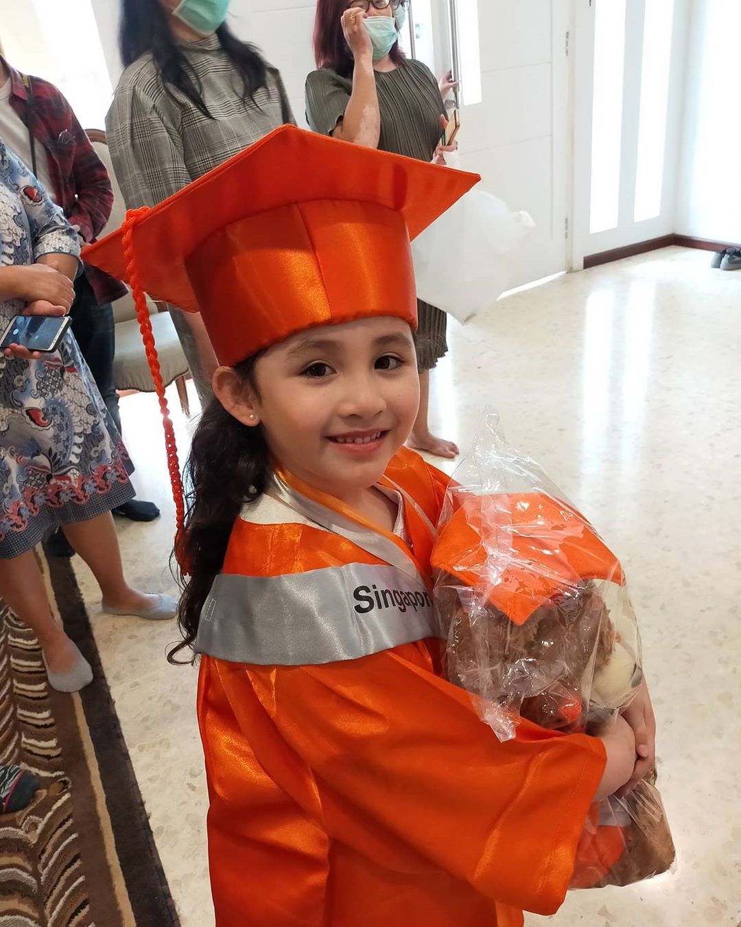 Detail Foto Wisuda Anak Tk Perempuan Nomer 28