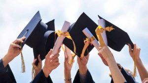 Detail Foto Wisuda Bareng Teman Nomer 16