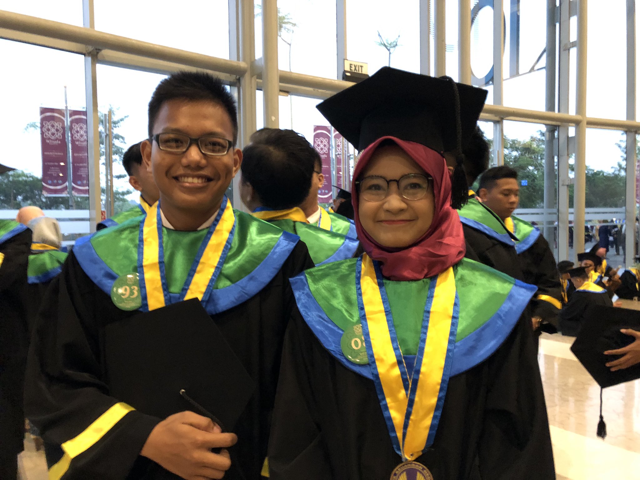 Detail Foto Wisuda Bersama Nomer 25