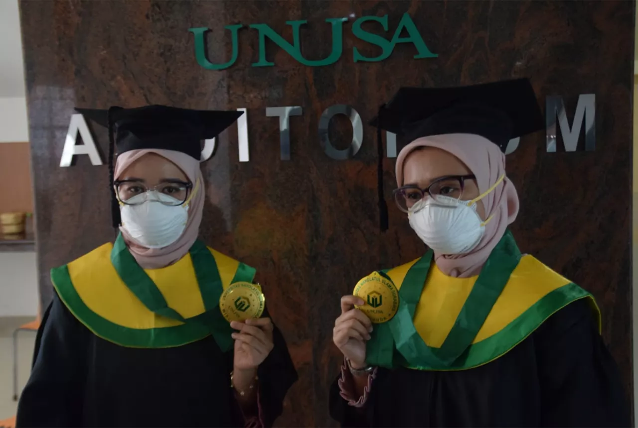 Detail Foto Wisuda Bersama Nomer 34