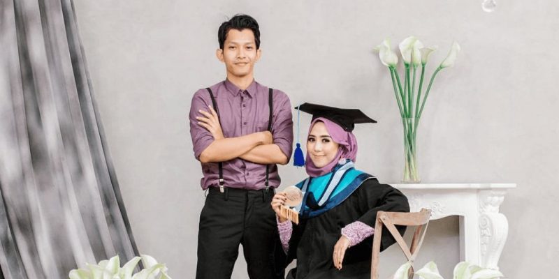 Detail Foto Wisuda Bersama Pacar Nomer 28