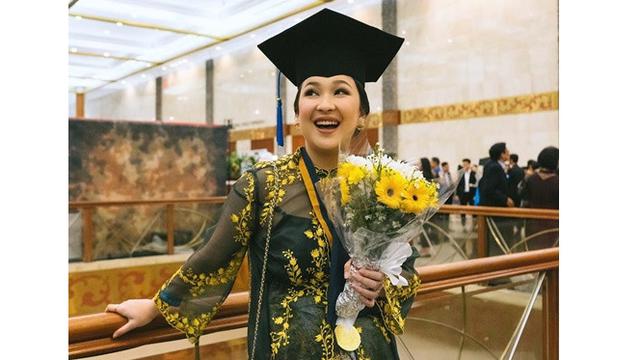 Detail Foto Wisuda Cantik Nomer 14