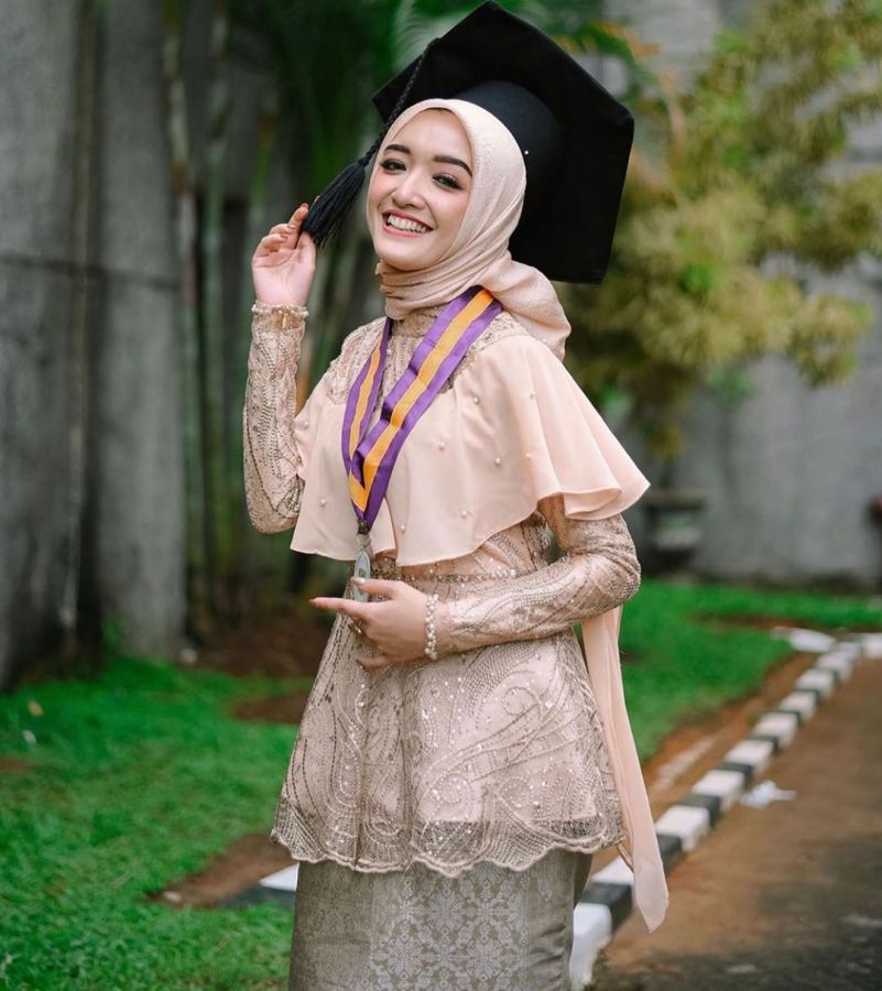 Detail Foto Wisuda Cantik Nomer 5