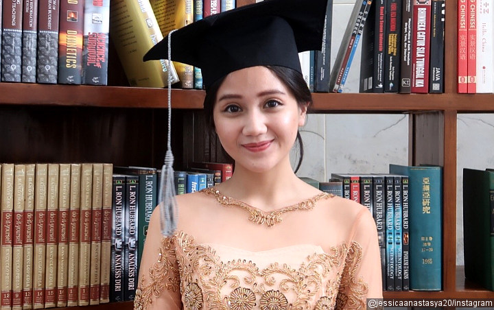 Detail Foto Wisuda Cantik Nomer 8