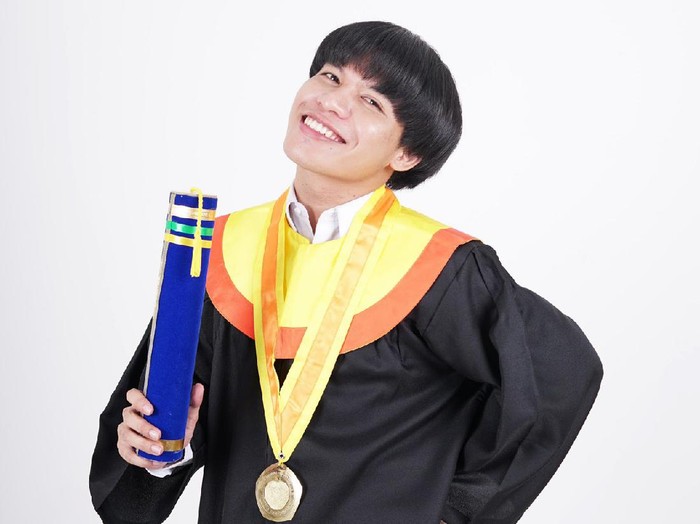 Detail Foto Wisuda Cowok Nomer 11