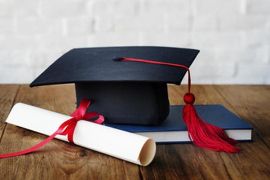 Detail Foto Wisuda Dengan Pacar Nomer 44