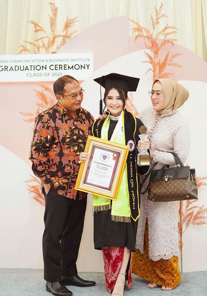 Detail Foto Wisuda Keren Nomer 24