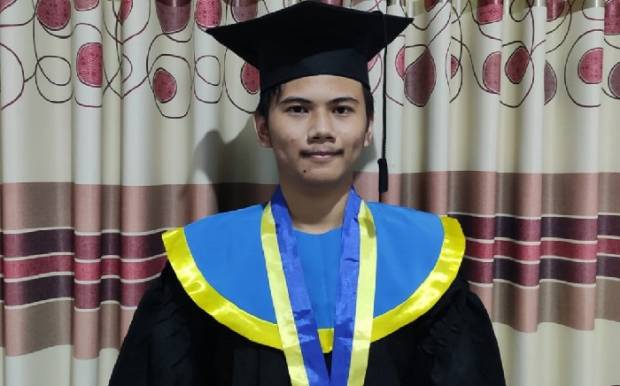 Detail Foto Wisuda Kuliah Nomer 32