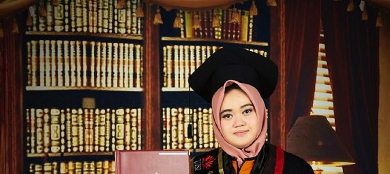 Detail Foto Wisuda Kuliah Nomer 41