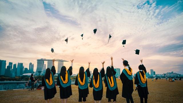 Detail Foto Wisuda Kuliah Nomer 45