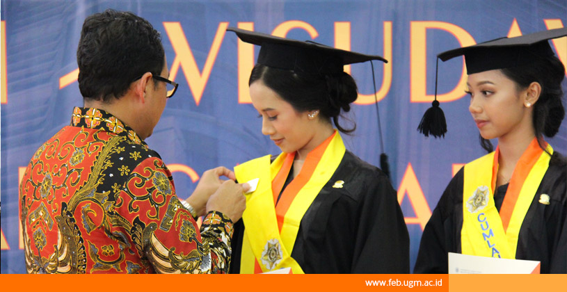 Detail Foto Wisuda Sarjana Nomer 14