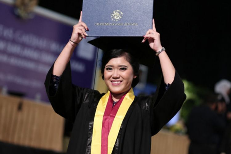 Detail Foto Wisuda Sarjana Nomer 17