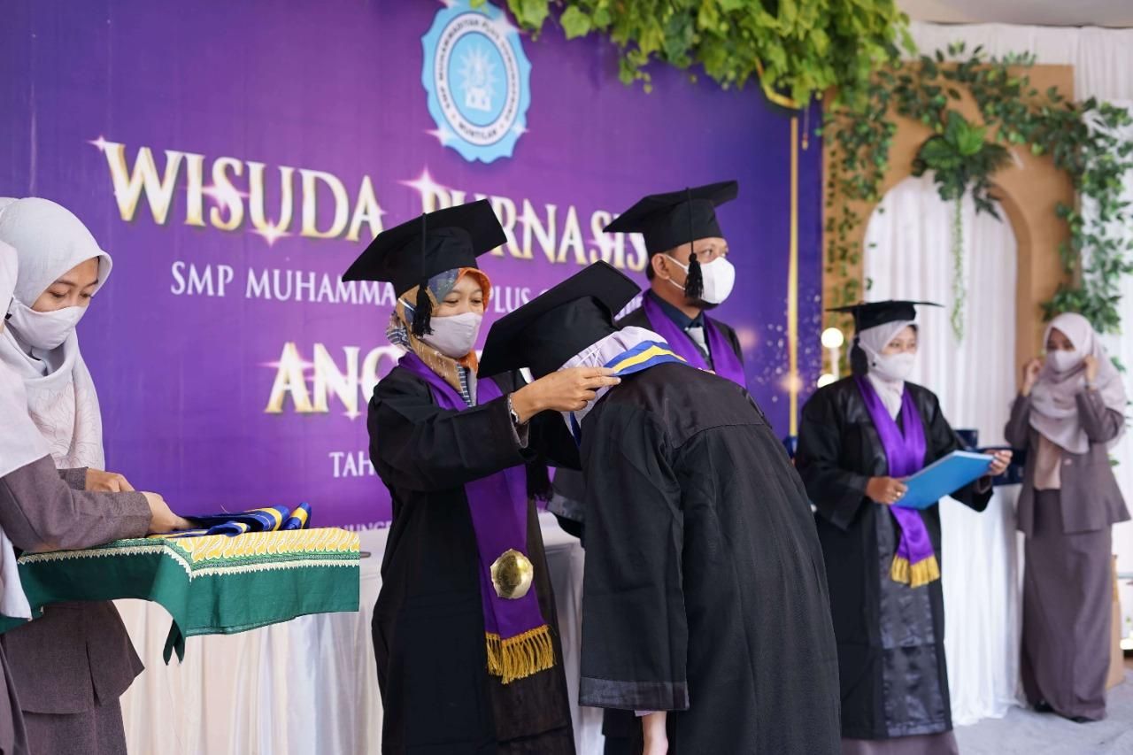 Detail Foto Wisuda Smp Nomer 16