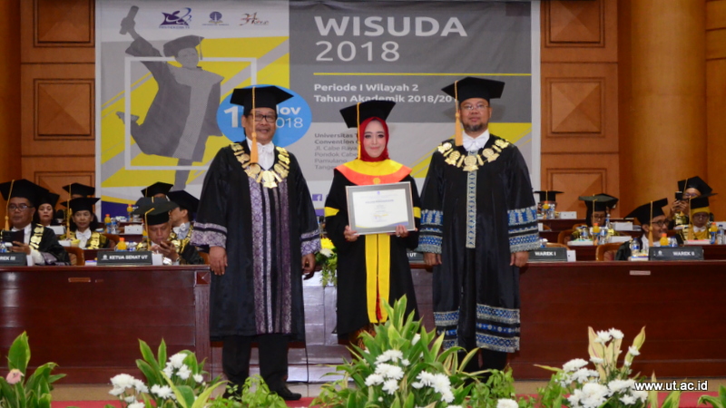 Foto Wisuda Ut 2018 - KibrisPDR