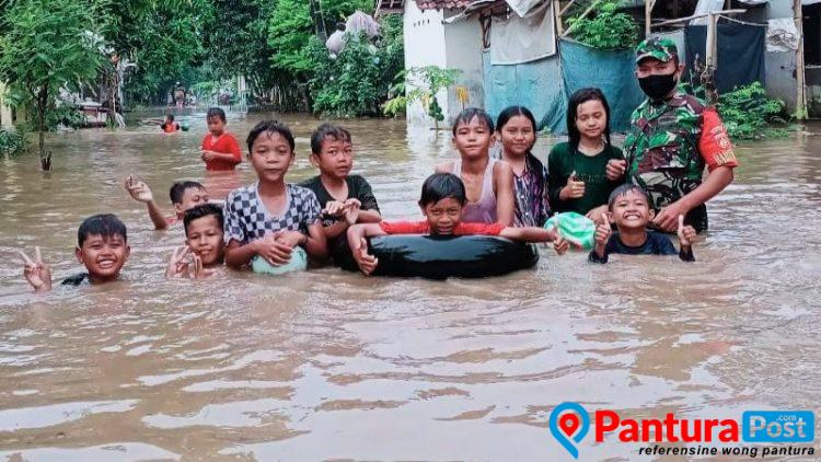 Detail Foto Wulan Saat Banjir Nomer 18