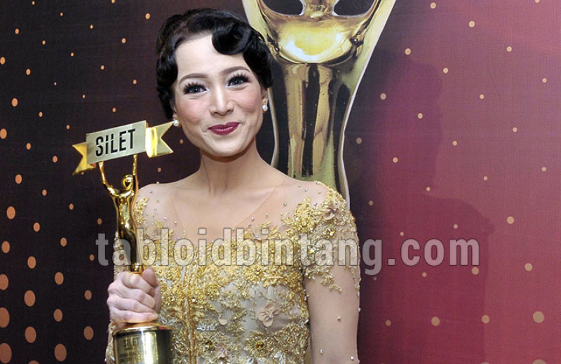 Detail Foto Yoelitta Palar Nomer 4