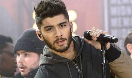 Detail Foto Zayn Malik Sedang Sholat Nomer 15