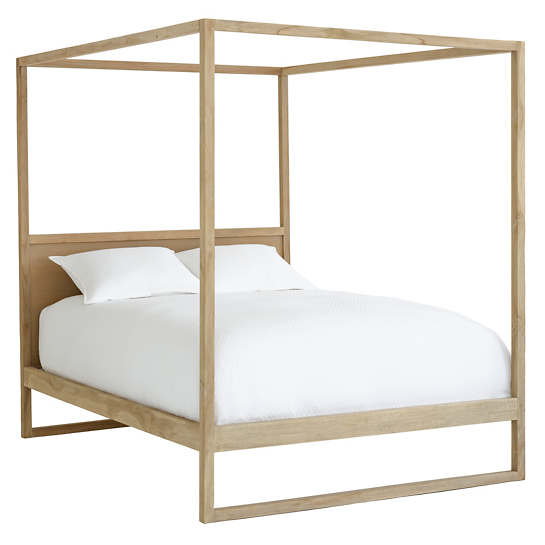 Detail Four Poster Bed Nomer 16