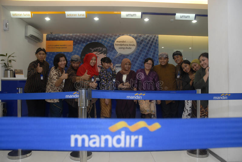 Detail Free Download Logo Mandiri Syariah Mandiri Nomer 31