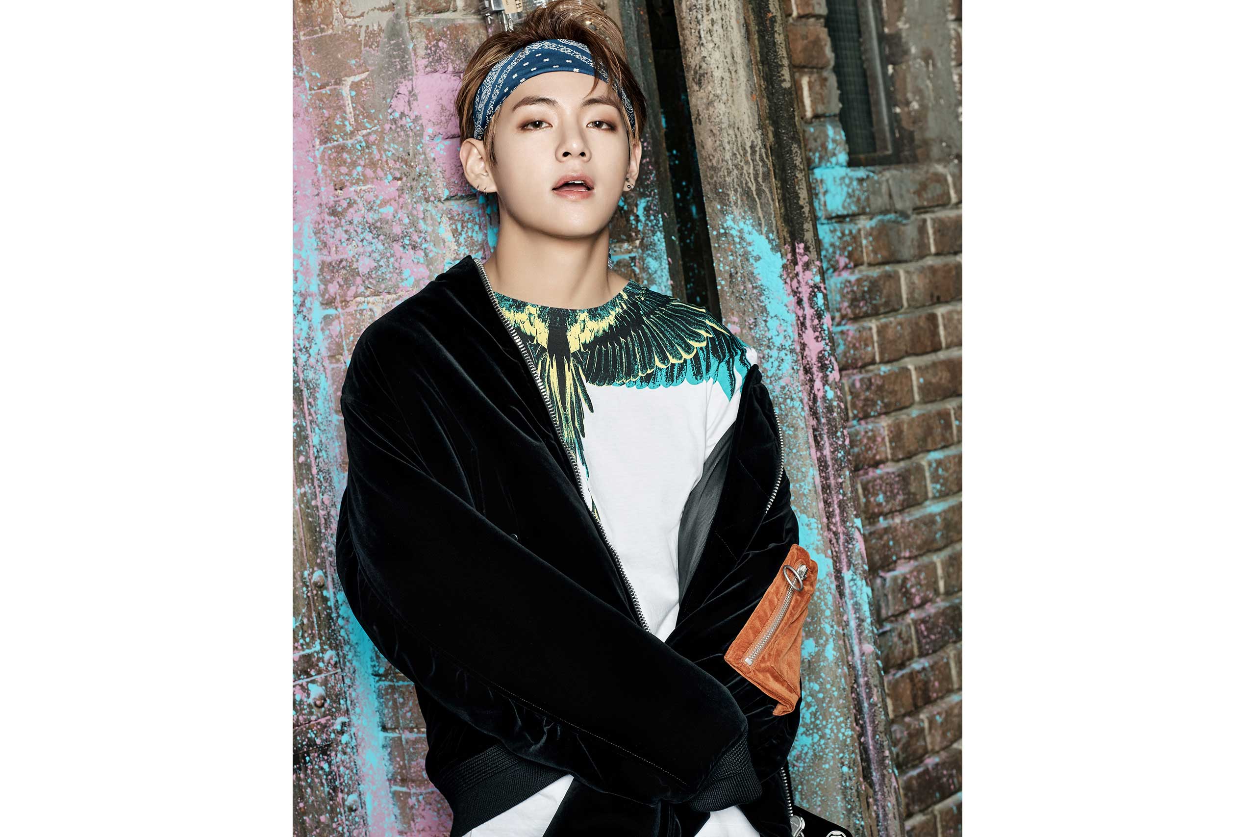 Detail Bts Photoshoot You Never Walk Alone Nomer 33