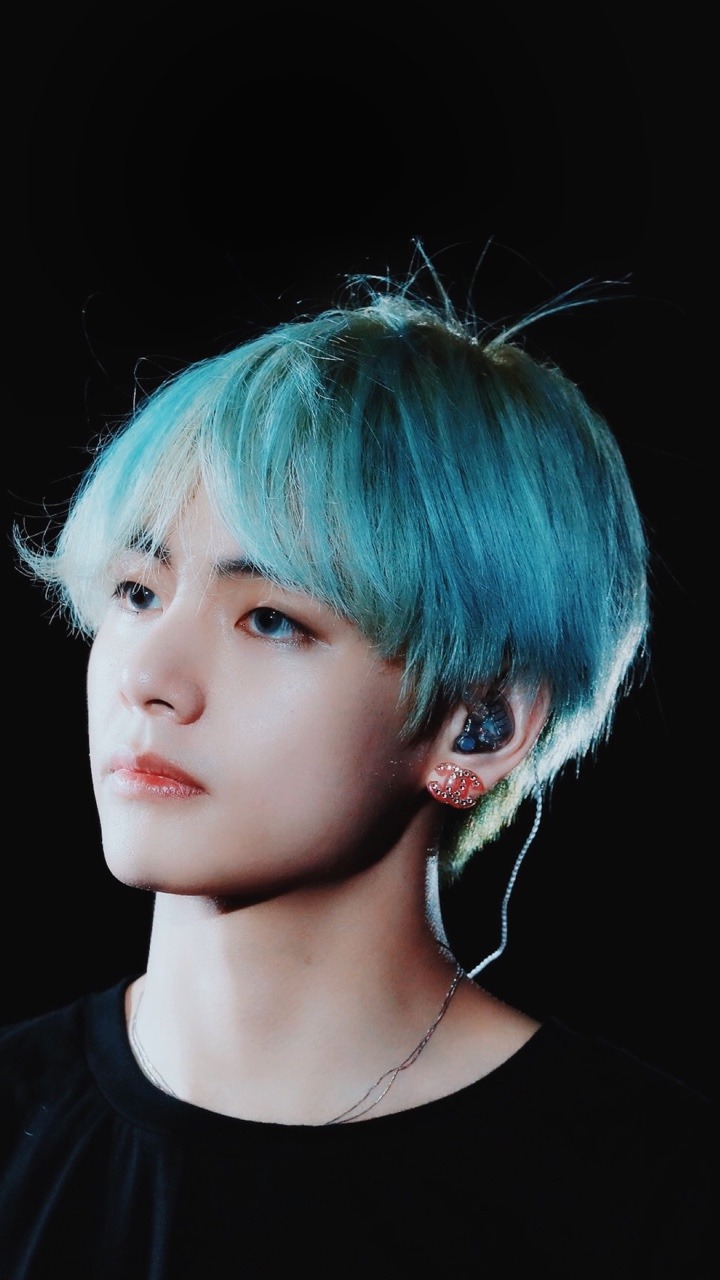 Detail Bts V Lockscreen Nomer 29