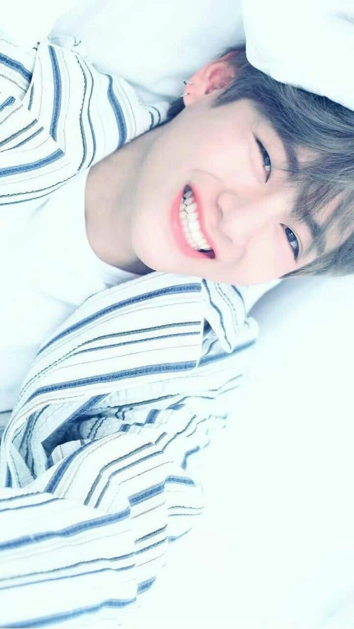 Detail Bts V Lockscreen Nomer 44