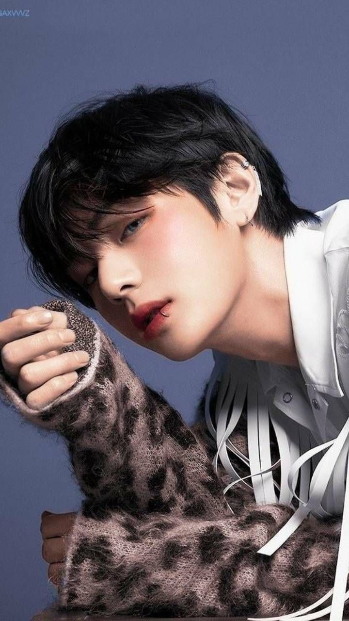 Detail Bts V Wallpaper Hd Nomer 13