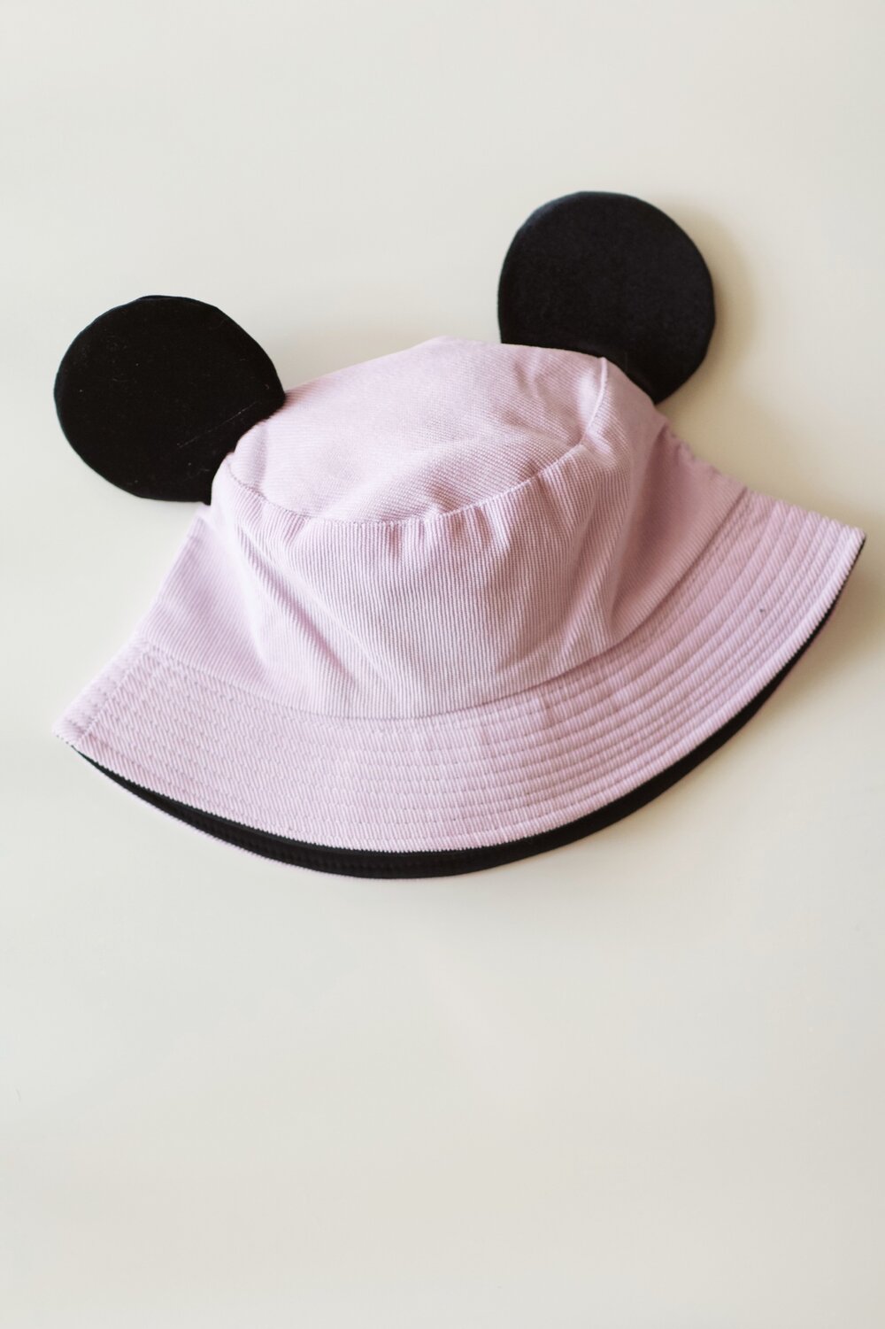 Detail Bucket Hat With Mickey Mouse Ears Nomer 23