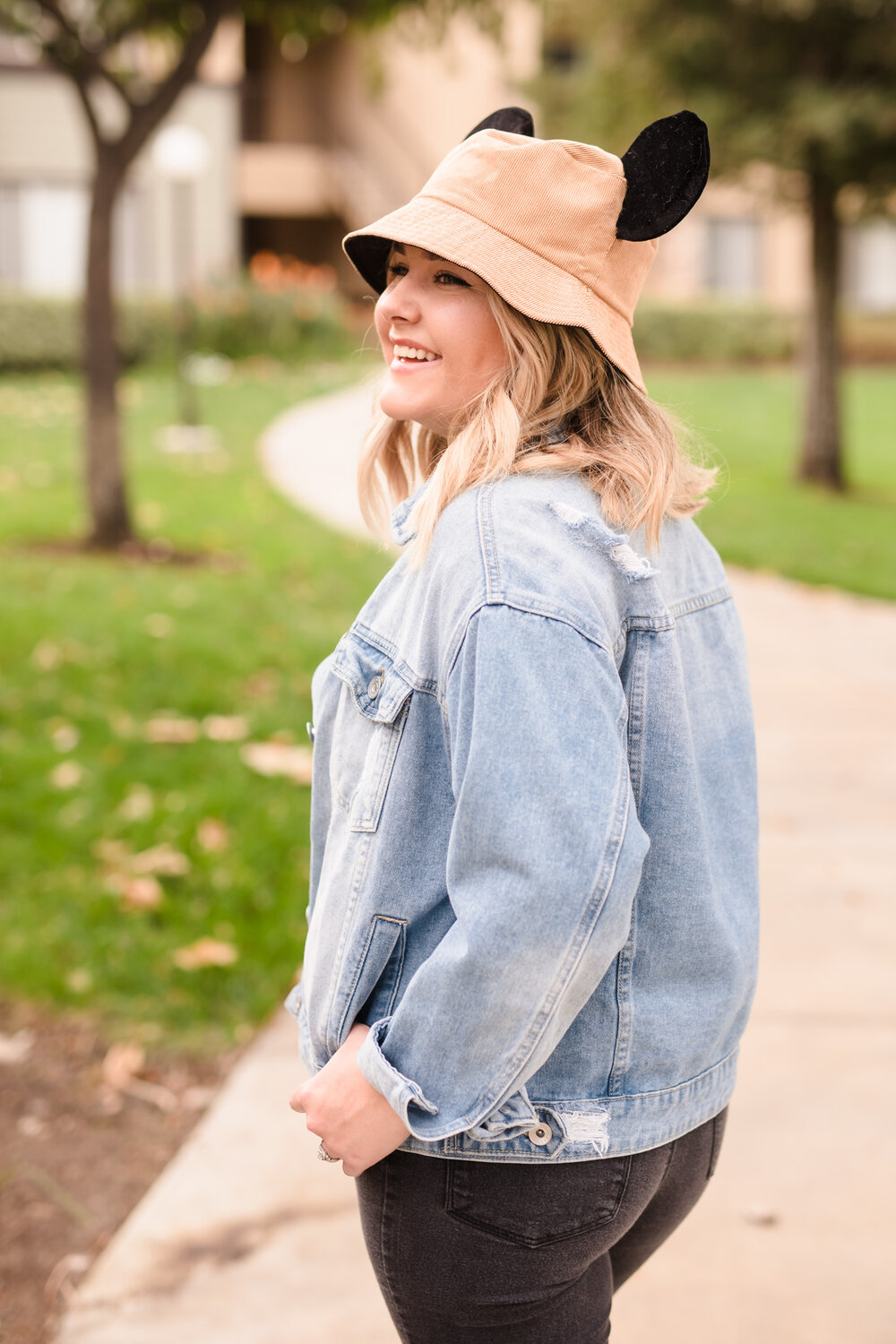 Detail Bucket Hat With Mickey Mouse Ears Nomer 7