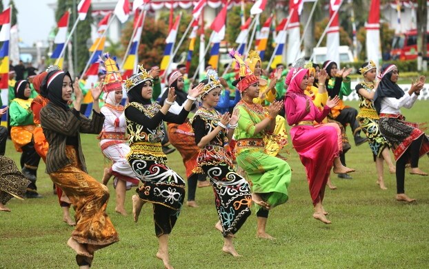 Budaya Tradisional Indonesia - KibrisPDR