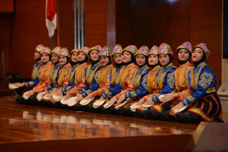 Detail Budaya Tradisional Indonesia Nomer 12