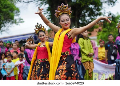 Detail Budaya Tradisional Indonesia Nomer 42