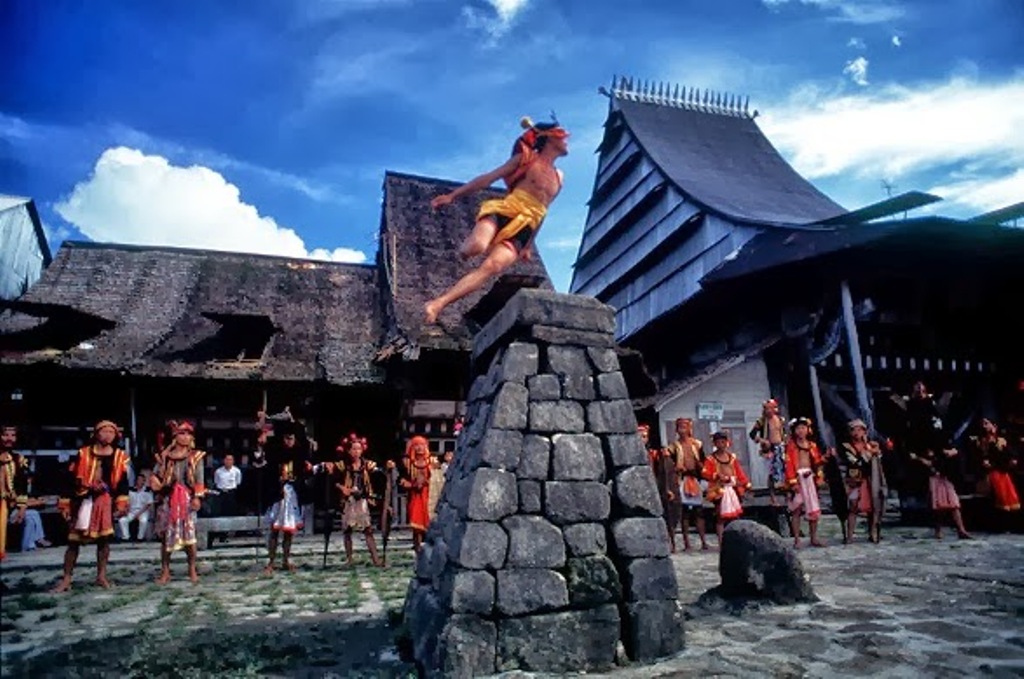 Detail Budaya Tradisional Indonesia Nomer 6