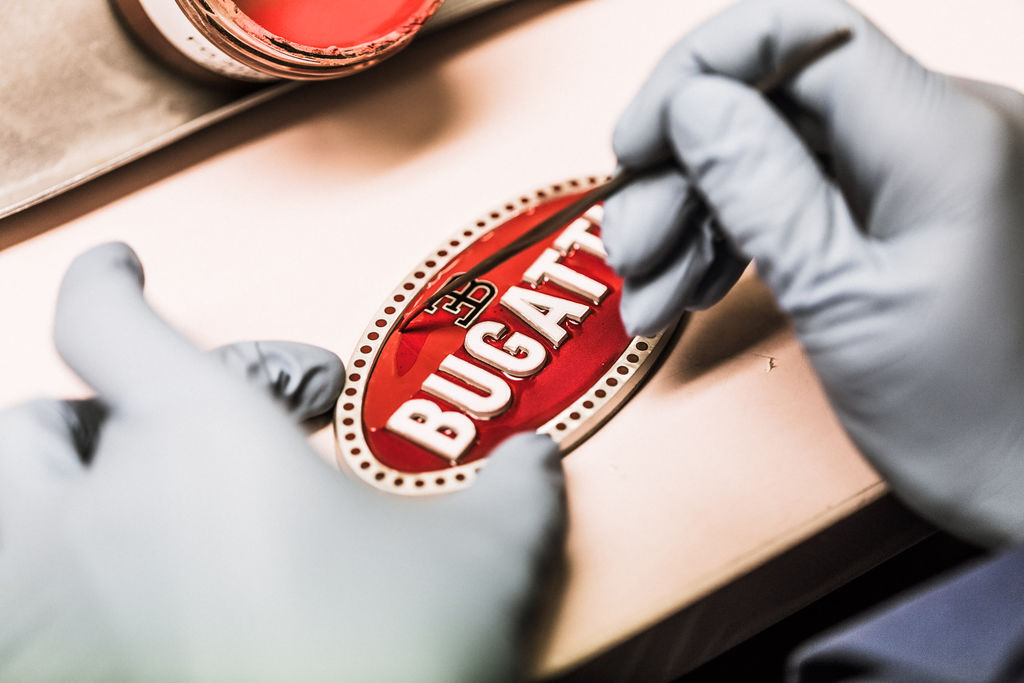 Detail Bugatti Emblem Nomer 43