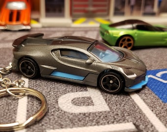 Detail Bugatti Keychain Nomer 18