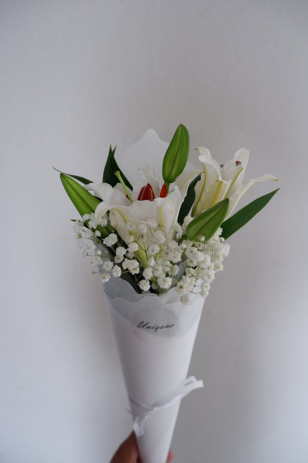 Detail Buket Bunga Lily Putih Nomer 10