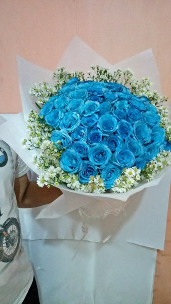 Detail Buket Bunga Warna Biru Nomer 15