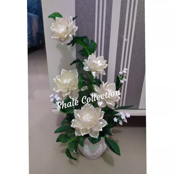 Detail Bunga Akrilik Besar Nomer 5
