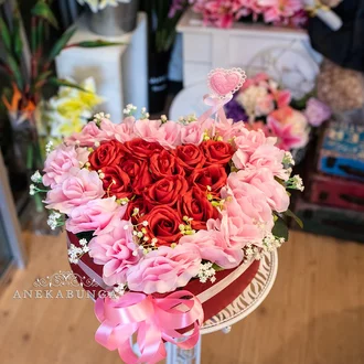 Detail Bunga Bentuk Love Nomer 51