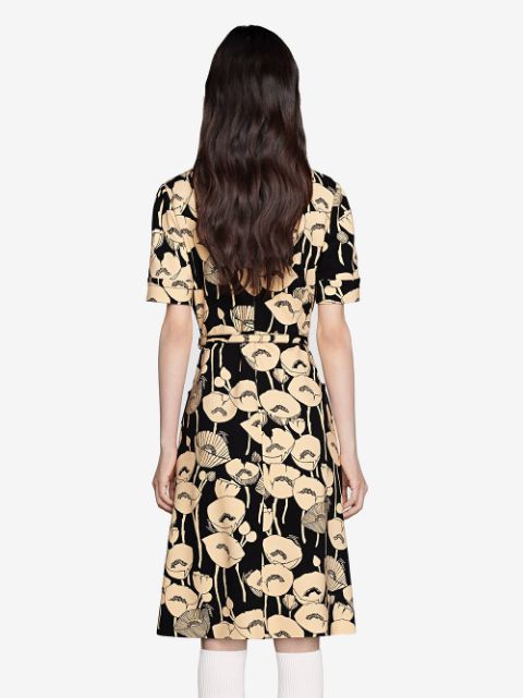 Detail Kleid Mohnblumen Nomer 20