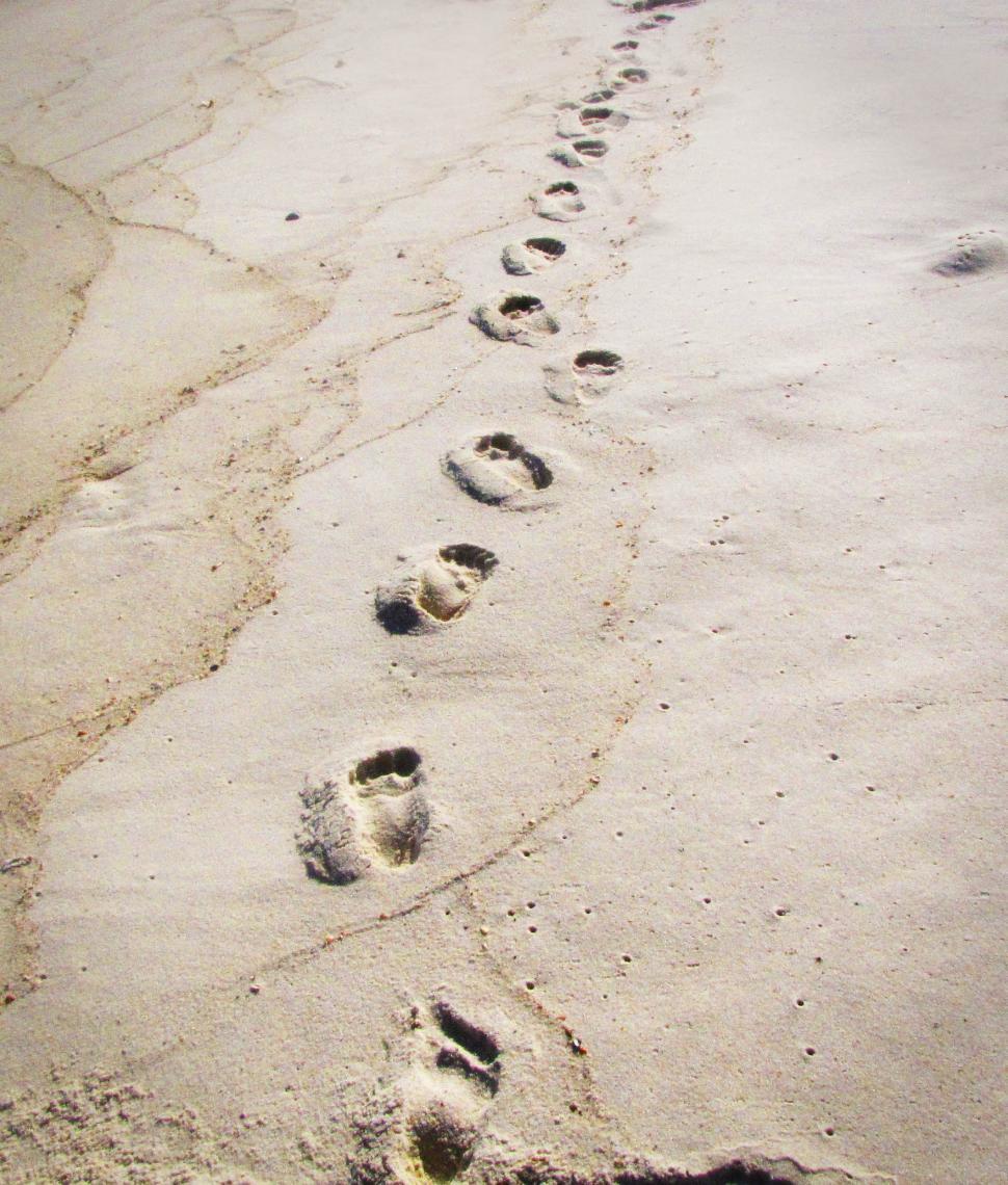 Detail Free Footprints In The Sand Images Nomer 47