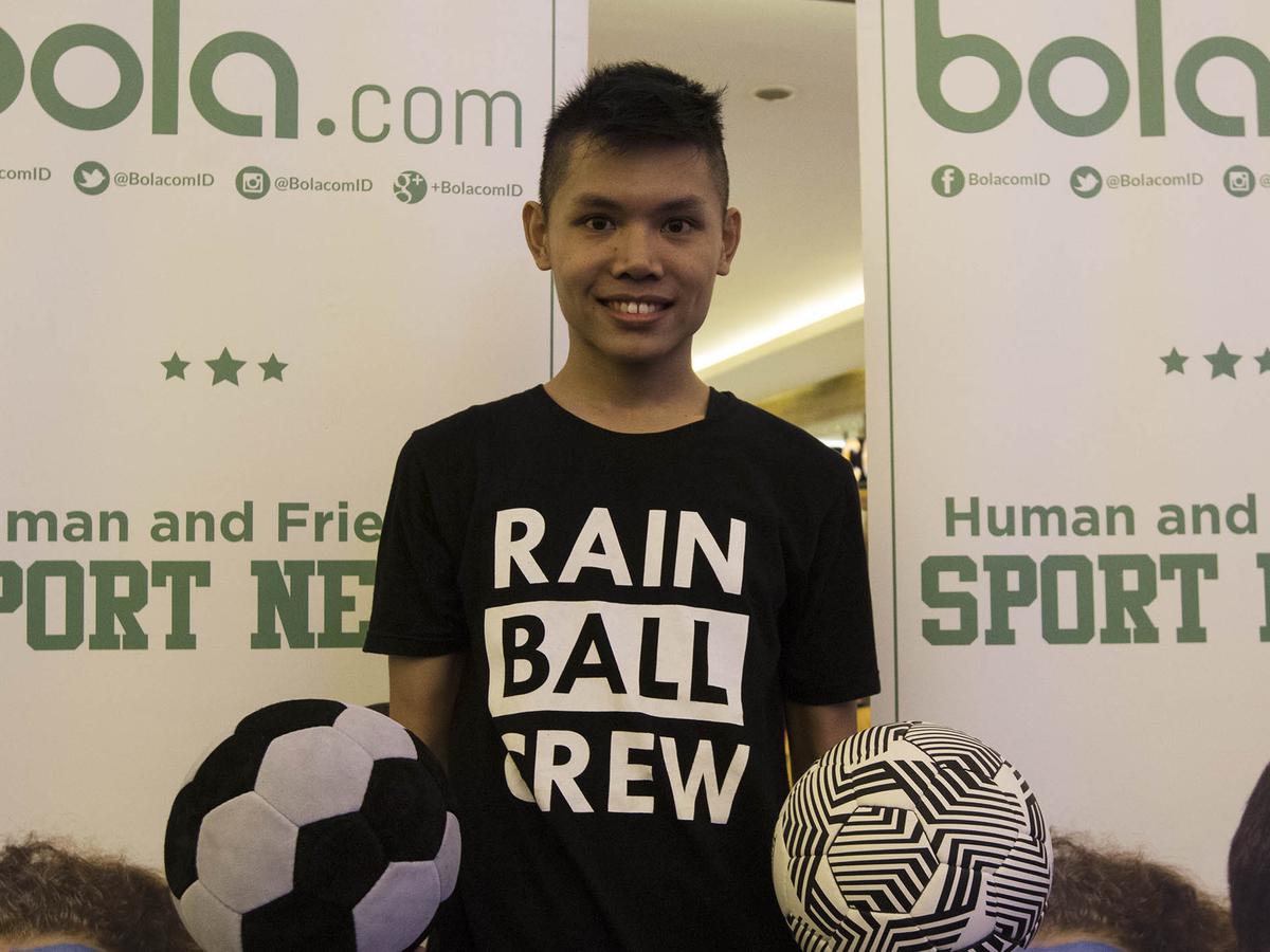 Detail Freestyle Football Terbaik Di Dunia Nomer 18