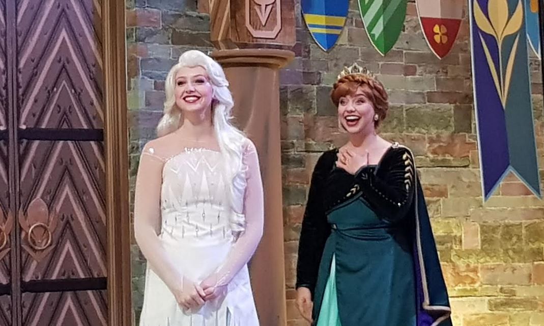 Detail Frozen Elsa Dan Anna Hamil Nomer 34