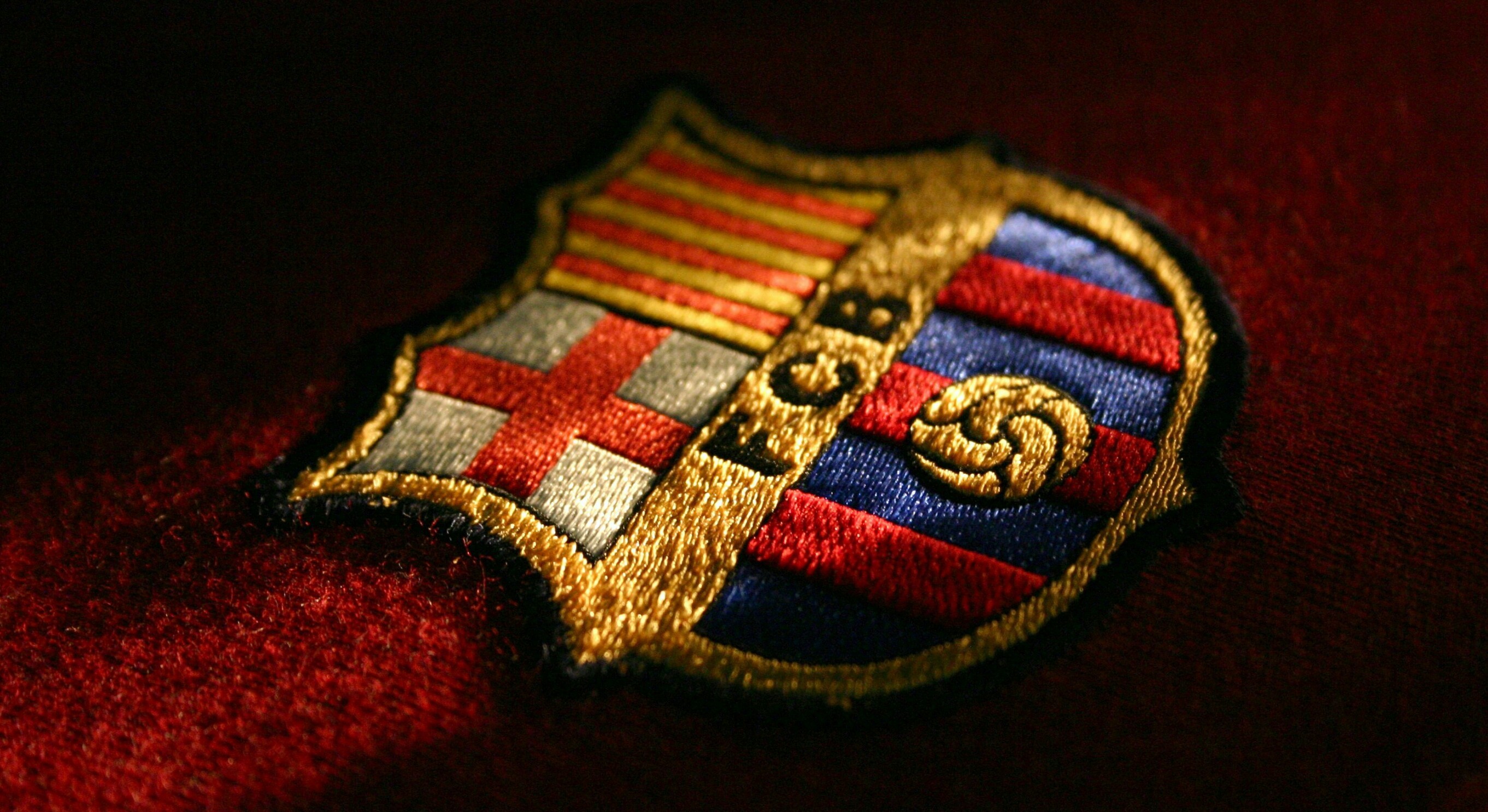 Detail Futbol Club Barcelona Escudo Nomer 47