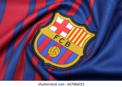 Detail Futbol Club Barcelona Escudo Nomer 54